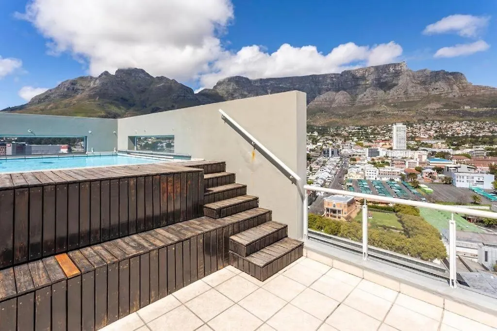 City Vista Views & Light Sparkle Cape Town Apartment