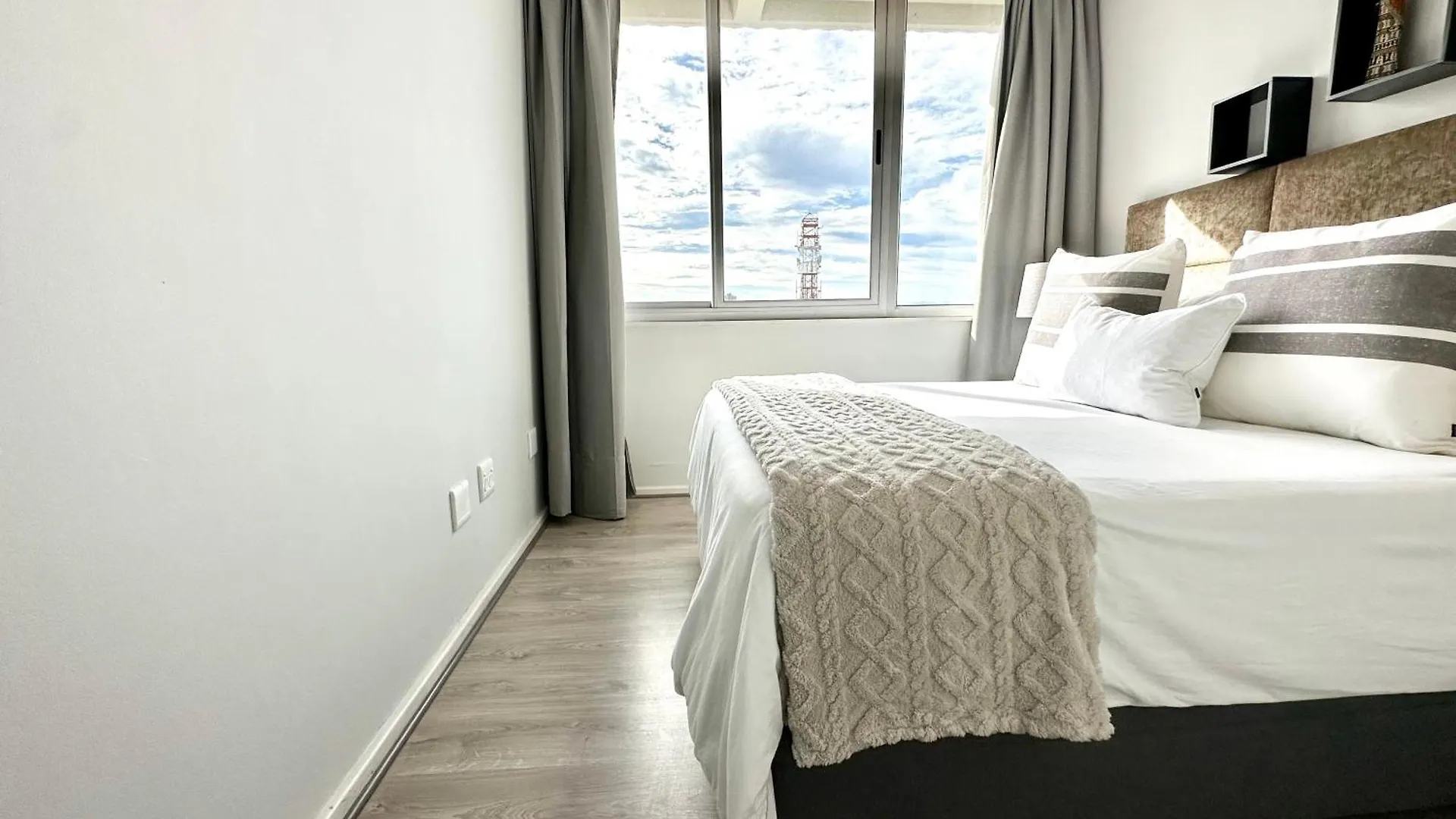 Apartment City Vista Views & Light Sparkle Cape Town